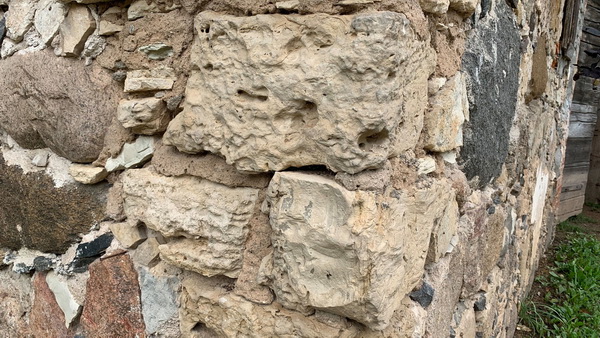 Kalkstein im Mauerwerk Birzai