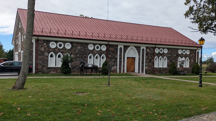 Bistrampolis Herrenhaus seitlich rechts