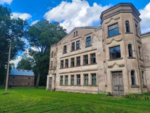 Gulbinenai Herrenhaus Litauen Links