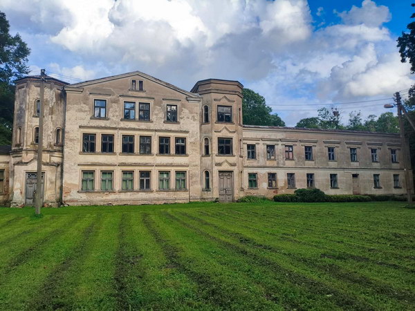 Gulbinenai Herrenhaus Litauen Front