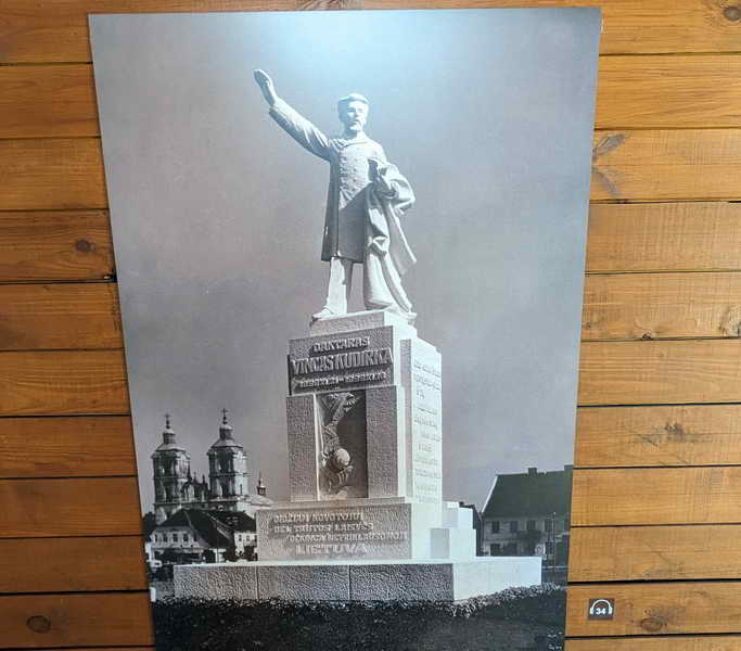 Vincas Kudirka Statue 
