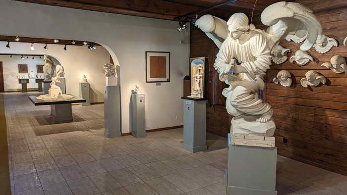 Vincas Grybas Museum Ausstellungsräume und Figuren
