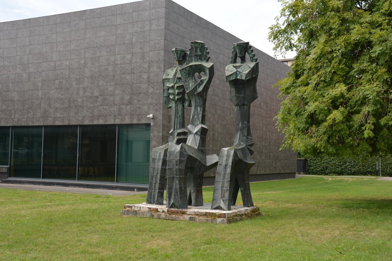 Čiurlionis Museum Kaunas Skulpturen 