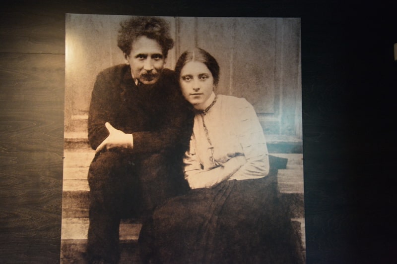 Čiurlionis Museum Kaunas Ciurlionis mit Frau