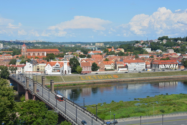 Blick auf den Nemiunas und die Altstadt Kaunas