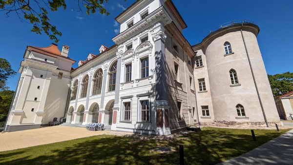 Sapieha Palast Vilnius Seite