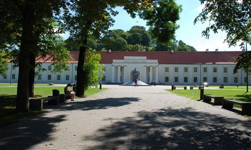 Litauisches Nationalmuseum mit dem Gediminas Turm