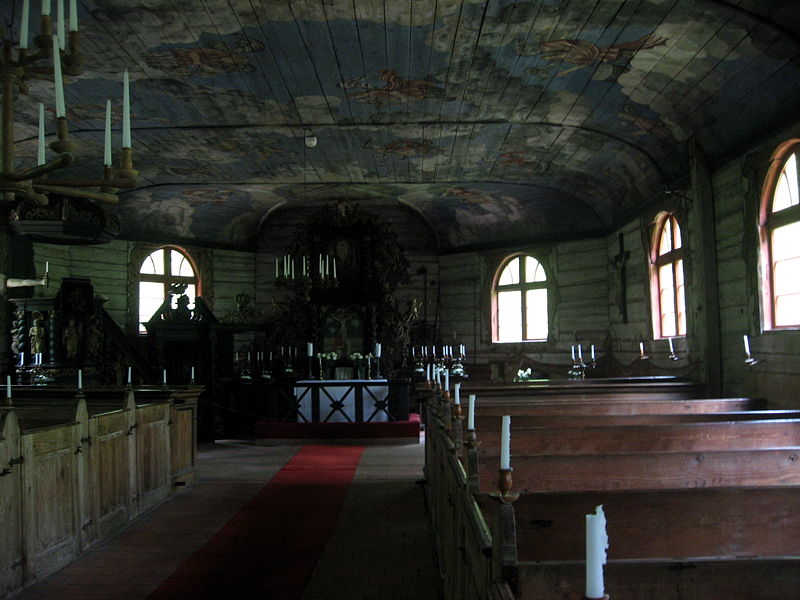 Holzkirche Innen